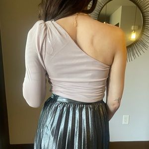 Pretty asymmetrical top